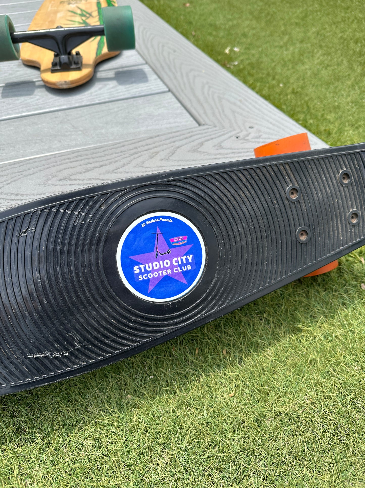 Studio City Scooter Club STICKER CIRCLE